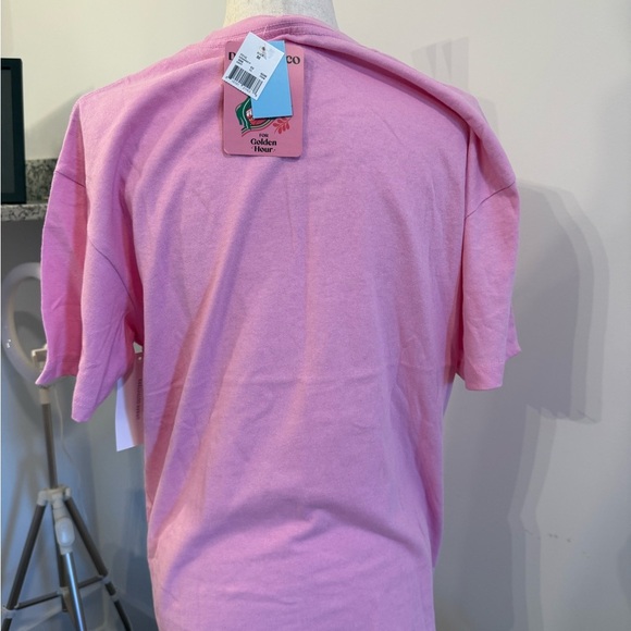 URBAN OUTFITTERS Women’s Pink Day Of The Dead Graphic Tee Medium NWT - Picture 4 of 4